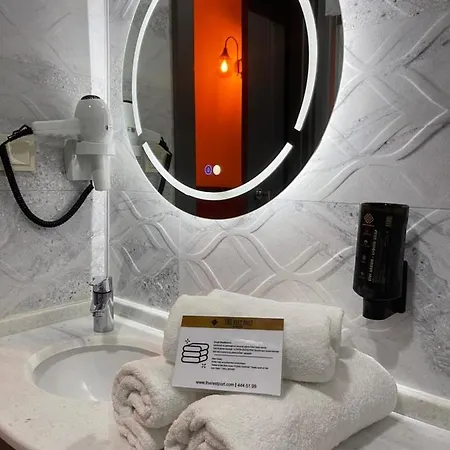 The Rest Port فندق