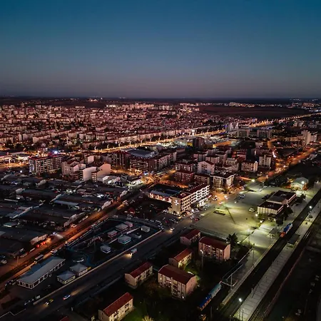 فندق The Rest Port أديرني