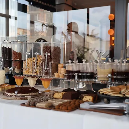 The Rest Port 4* אודיירן