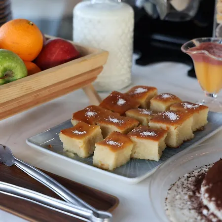 فندق The Rest Port أديرني