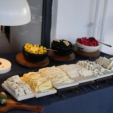 فندق The Rest Port 4*